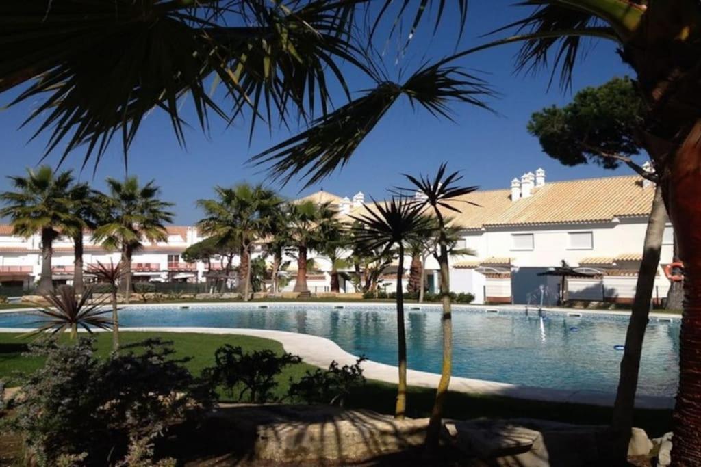 Casa De Lujo En La Playa Frente Al Campo De Golf Villa El Portil Exterior photo